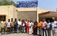 14 सूत्री मांगों को लेकर एसआरयू के जीएम को जेएलकेएम ने ज्ञापन सौंपा
