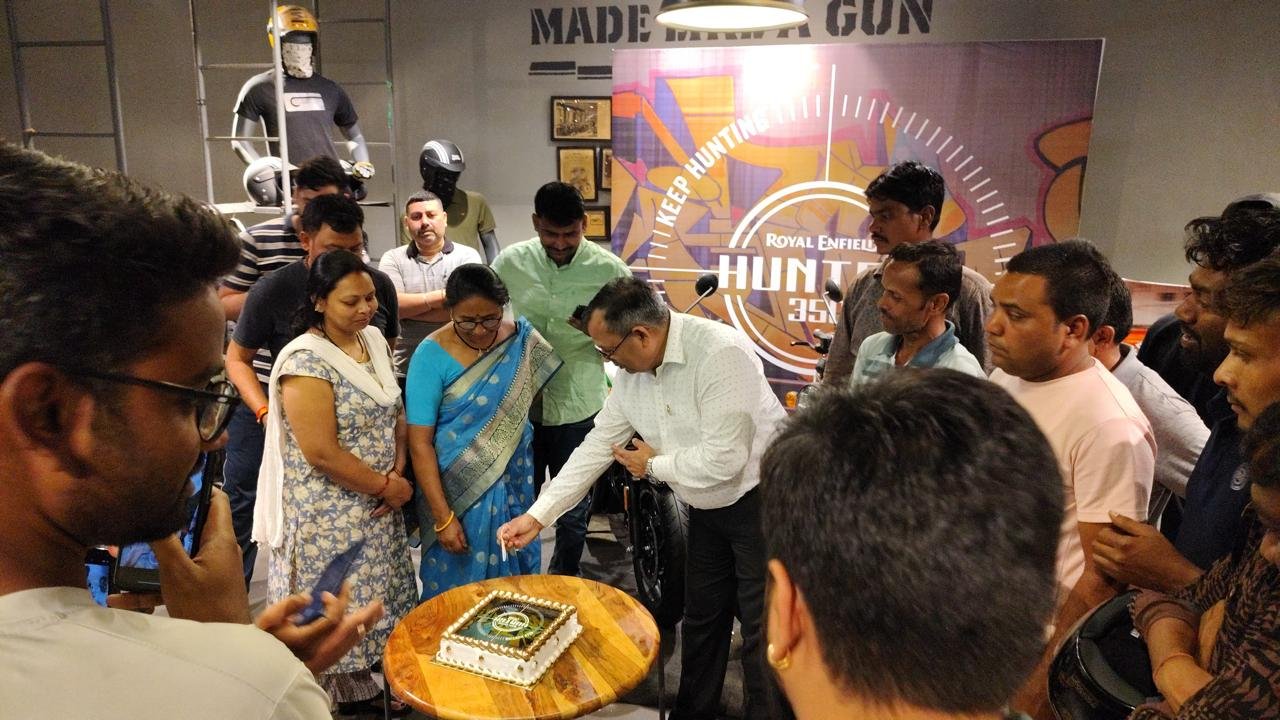 रॉयल एनफील्ड हंटर 350 का रामगढ़ कैंट में भव्य लॉन्च