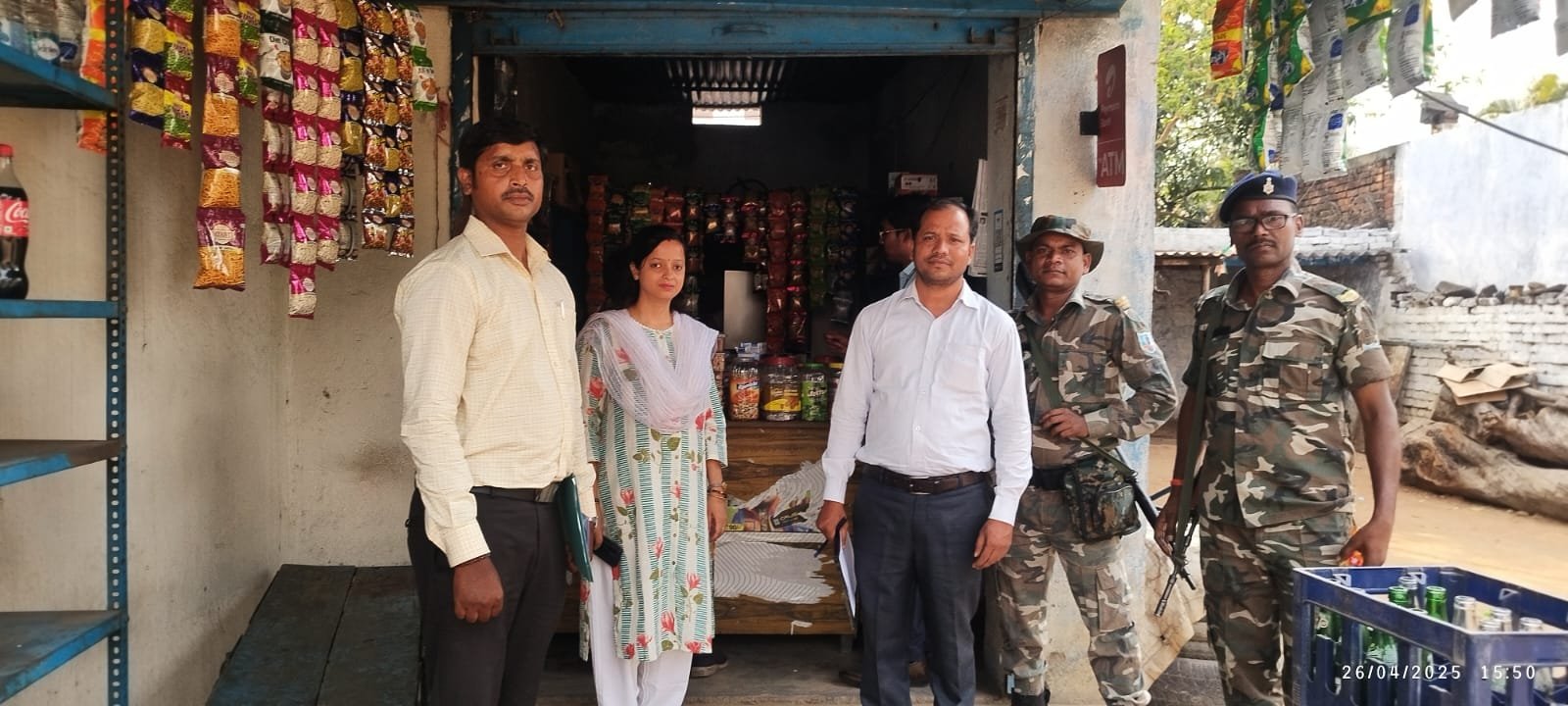 जिला खाद्य सुरक्षा पदाधिकारी ने छापेमारी की