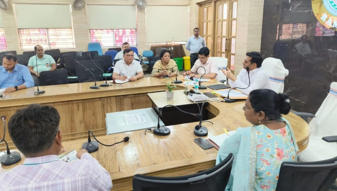 जिला सीएसआर समिति की बैठक उपायुक्त की अध्यक्षता में हुई