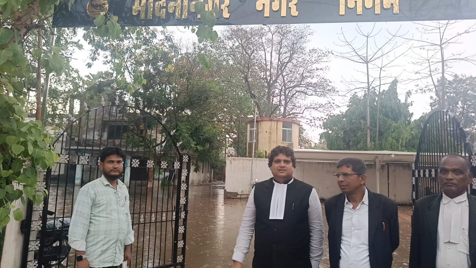 अपनी करनी के गर्त में खुद डूबा निगम प्रशासन अपने: रूचिर तिवारी