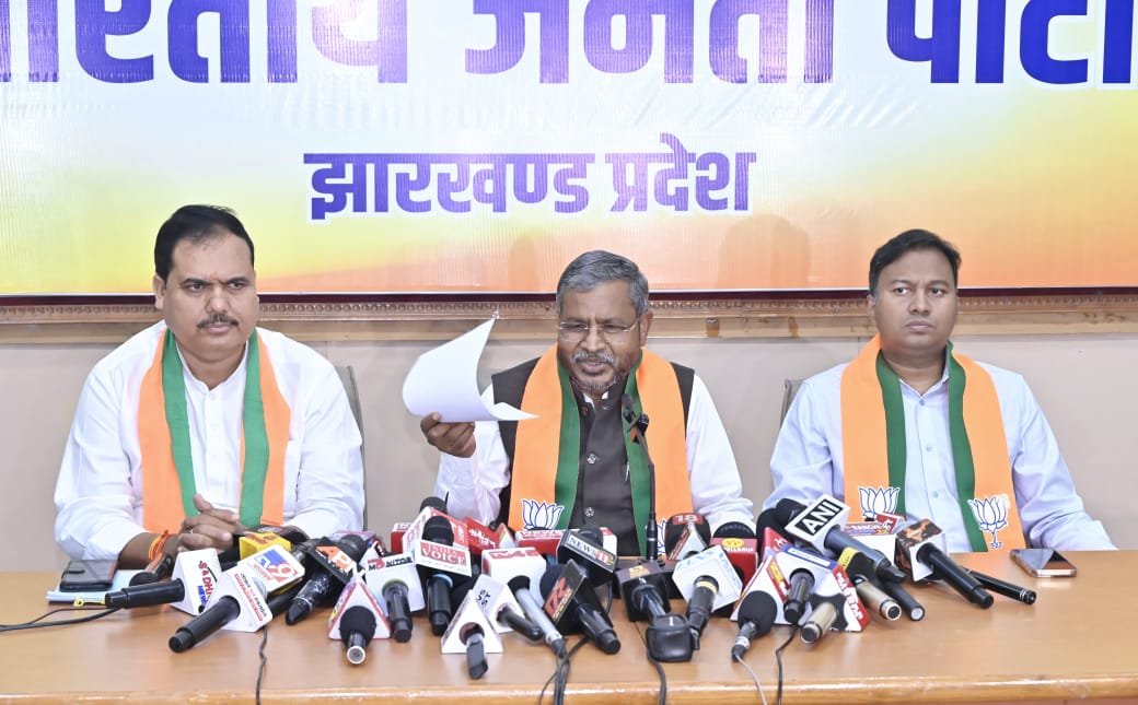 झारखंड राज्य दो दिन से डीजीपी विहीन:बाबूलाल मरांडी