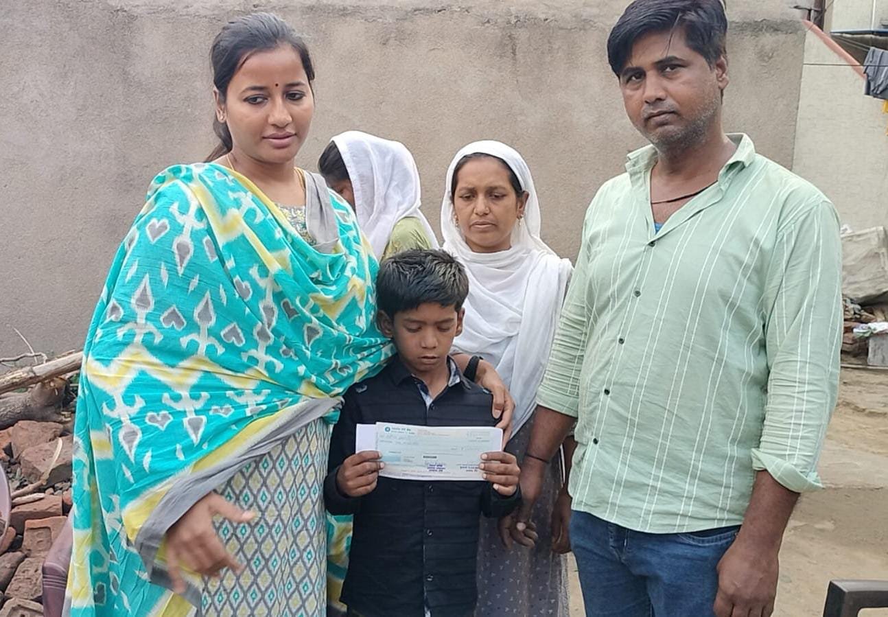 8 वर्षीय बच्चे के इलाज के लिए मुख्यमंत्री राहत कोष से 1 लाख रुपये मदद