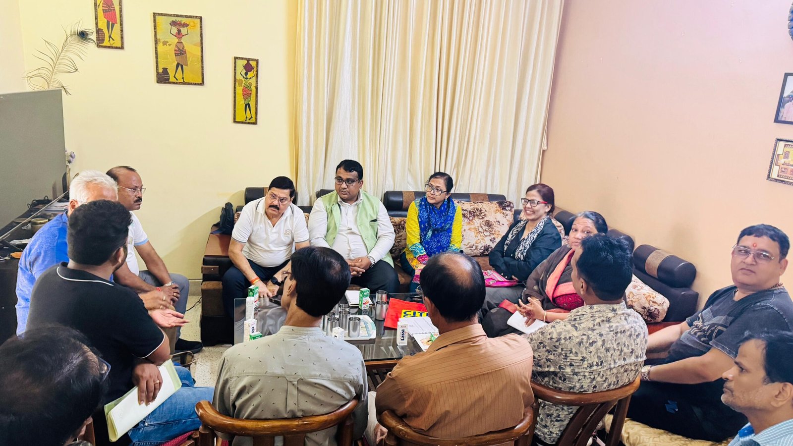 मूलभूत सुविधाओं की कमी से जूझ रहा है वार्ड 17 का आर जी स्ट्रीट, थड़पखना,