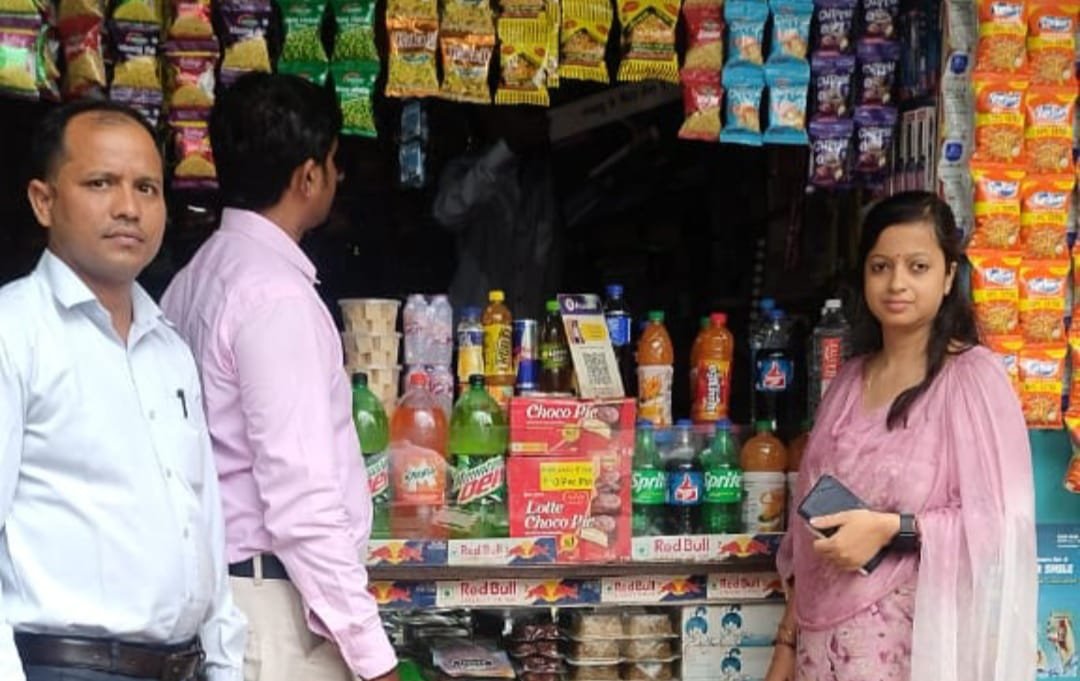 जिला खाद्य सुरक्षा पदाधिकारी ने की छापामारी