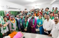 झामुमो में शामिल हुए रांची और पलामू के सैकड़ों लोग,पार्टी के सिद्धांतों पर जताया भरोसा