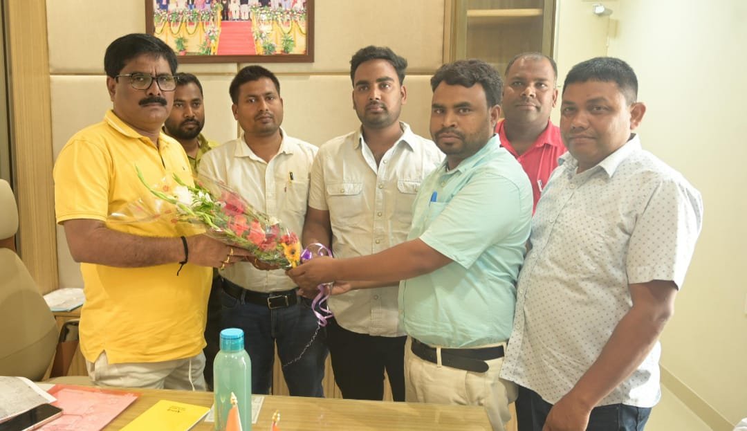 प्रशिक्षित विशेष शिक्षक संघ का प्रतिनिधिमंडल मंत्री योगेंद्र प्रसाद से मिला