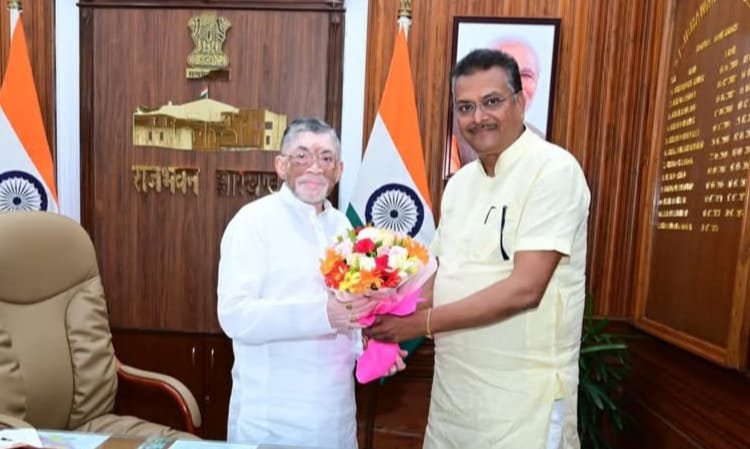 राज्यपाल से मिले सांसद मनीष जायसवाल
