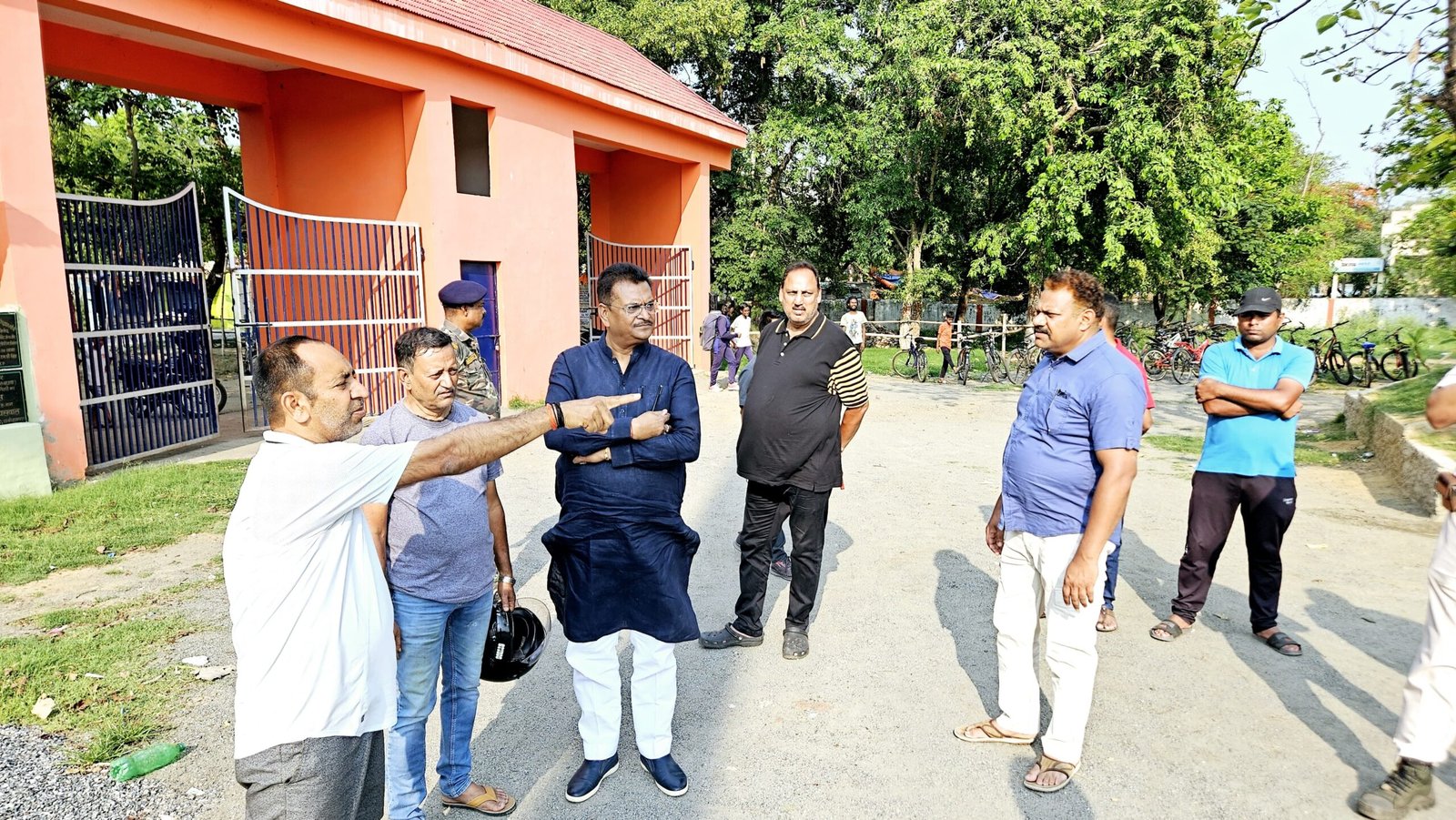 सांसद सह एचडीसीए के अध्यक्ष मनीष जायसवाल पहुंचे स्व. संजय सिंह क्रिकेट स्टेडियम,निरीक्षण कर लिया जायजा