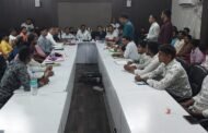 विधायक ने पतरातू के बीडीओ सहित कई विभाग के अधिकारियों के साथ की बैठक