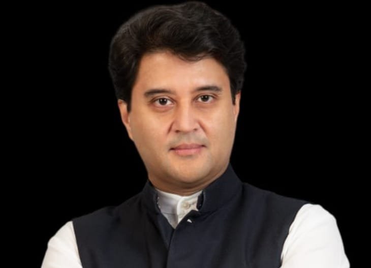 टाटानगर पोस्ट ऑफिस में खुलेआम शराब पीने के मामले में केंद्रीय संचार मंत्री के आदेश पर डाक विभाग की बड़ी कार्रवाई