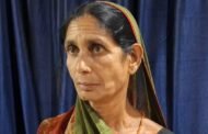 भुरकुंडा में बुजुर्ग महिला से पचास हजार रुपए की छीनताई