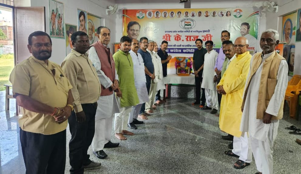पंडित जवाहरलाल नेहरू देश की करोड़ो जनता के हृदय सम्राट थे : मनोज भगत