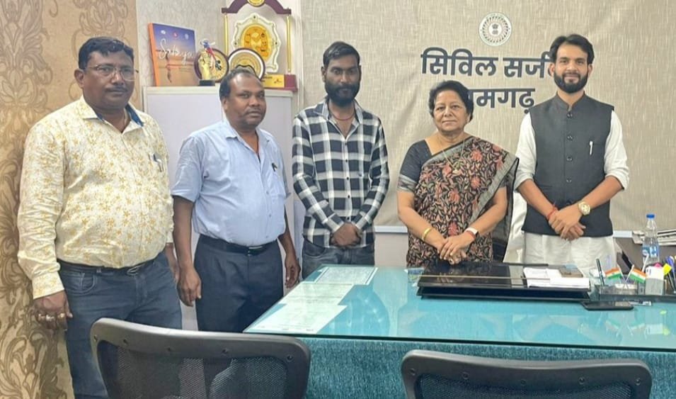 सांसद के मार्गदर्शन में सांसद प्रतिनिधि पुटूस के प्रयास से कैंसर पीड़ित को 4,81,823 की सहायता राशि स्वीकृत