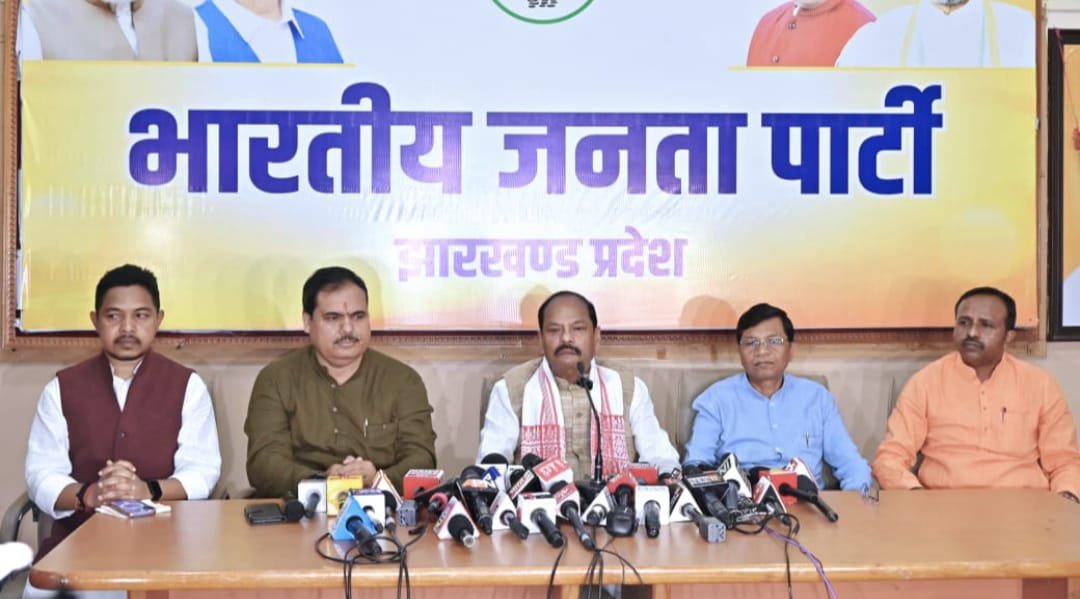 विदेशी धर्म के प्रभाव में झारखंड में पेसा कानून लागू नहीं कर रही हेमंत सरकार:रघुवर दास