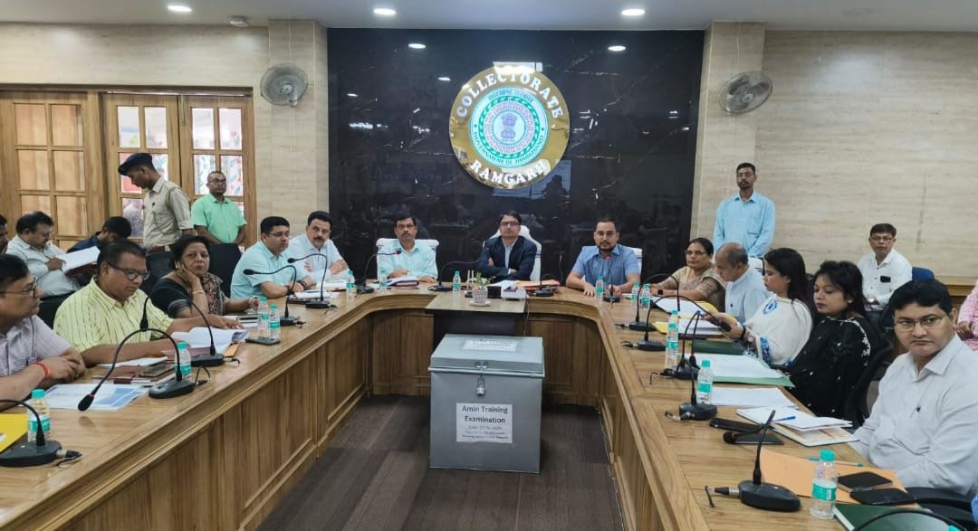 जिले में चल रहे विकास कार्यों की उपायुक्त ने की समीक्षा