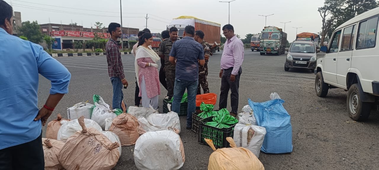 मिलावटी खाद्य पदार्थों के विरुद्ध चलाया गया जांच अभियान