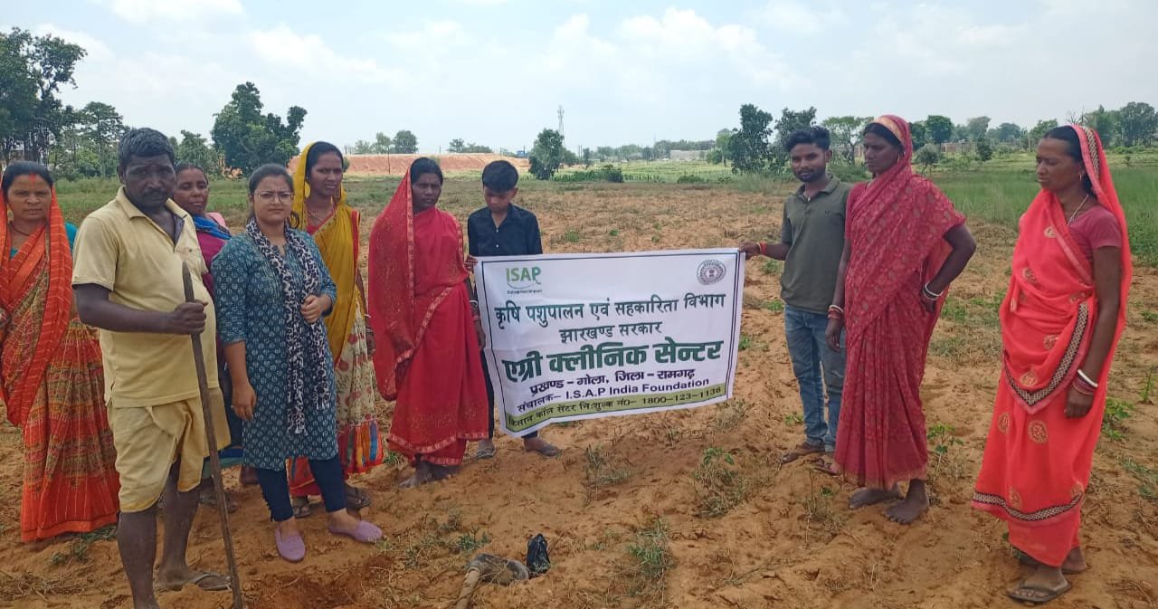 हेमतपुर में किसानों को मिट्टी जांच की दी गई जानकारी