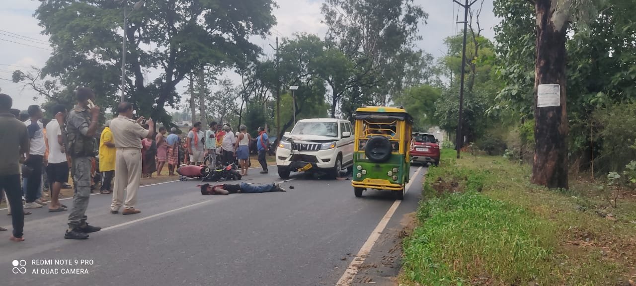 पतरातू में सड़क दुर्घटना एक की मौत दूसरा घायल