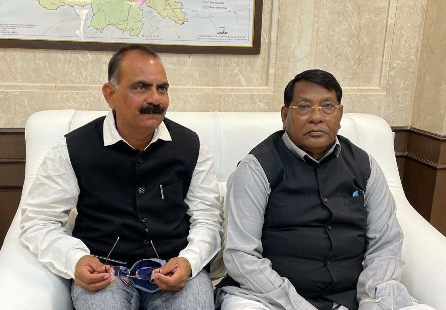 50-60% लाने वाले भी हमारे भविष्य की नींव हैं, उनकी योग्यता को कम आंकना अनुचित है : डॉ. रामेश्वर उरांव