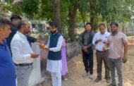 पुराने सदर अस्पताल के भवन निर्माण स्थल पर बांटी मिठाइयां