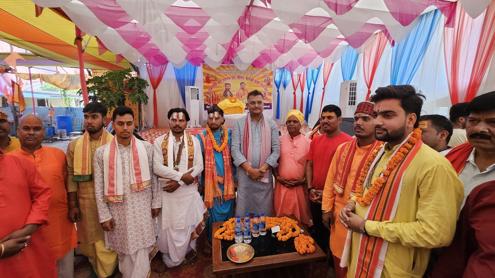 हजारीबाग सदर प्रखंड के चानो और बेहरी पहुंचे सांसद मनीष जायसवाल