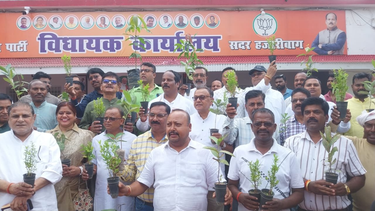 डेढ लाख पौधा लगाकर हजारीबाग को ग्रीन सिटी बनाने का लक्ष्य:प्रदीप प्रसाद