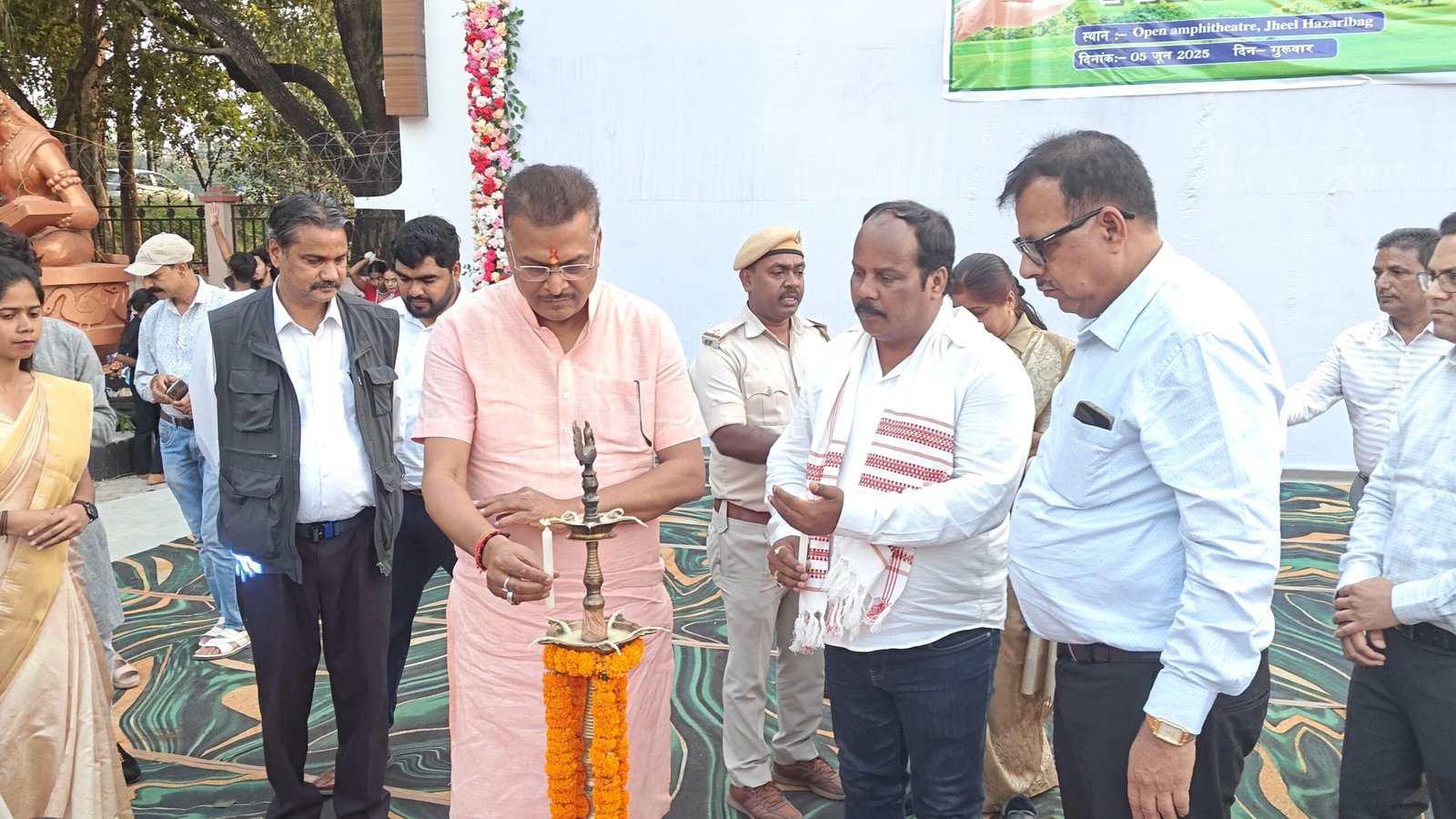 विश्व पर्यावरण दिवस पर पश्चिमी वन प्रमंडल ने झील परिसर में आयोजित किया कार्यक्रम, दिया पर्यावरण संरक्षण का संदेश