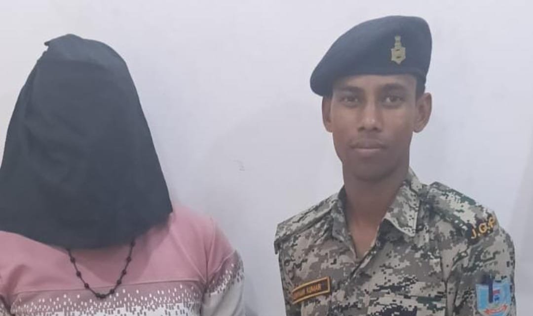 भुरकुंडा पुलिस ने एक वारंटी को किया गिरफतार