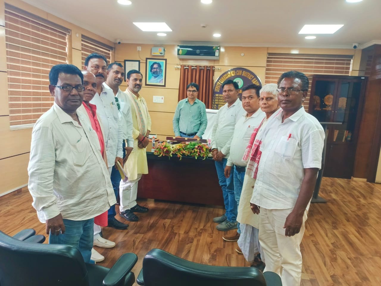 पतरातू प्रखंड कांग्रेस कमेटी का प्रतिनिधि मंडल डीसी से मिले
