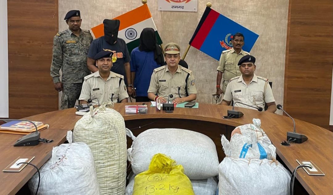पुलिस ने एक ट्रक के करीब 128.7 किग्रा डोडा (मादक पदार्थ)किया जप्त, दो गिरफ्तार