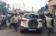 तेज रफ्तार कार ने दो-तीन बाइक को लिया अपने चपेट में