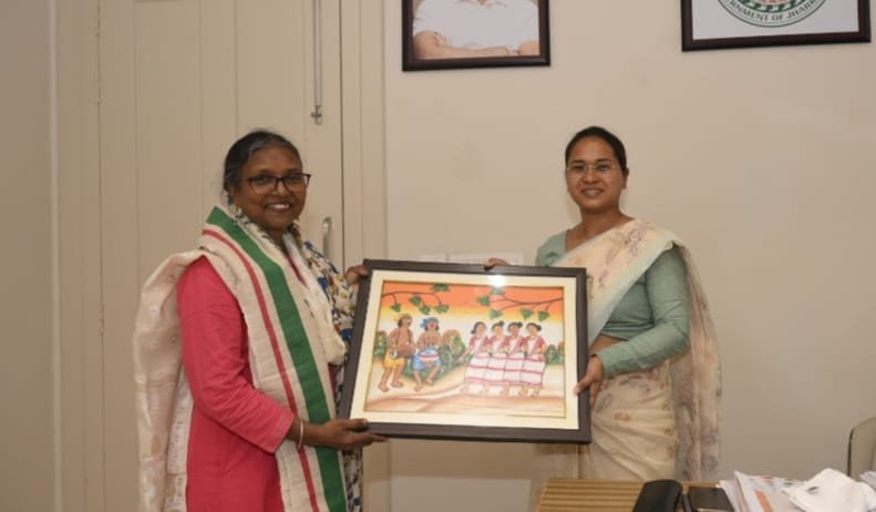 यूनेस्को की को-चेयरपर्सन डॉ सोनाझारिया मिंज ने की मंत्री शिल्पी नेहा तिर्की से मुलाकात