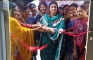 स्वर्णरेखा महिला समिति द्वारा त्रिशक्ति महिला समिति को प्रदान की गई प्री-फैब्रिकेटेड शॉप
