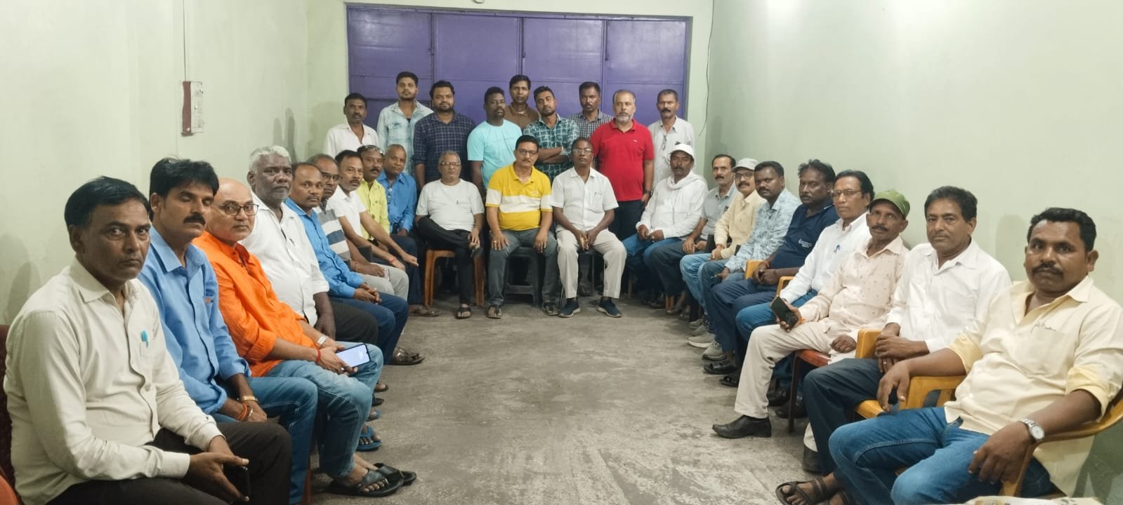 भुरकुंडा कोलियरी विस्थापित प्रभावित रोड सेल समिति ने की बैठक