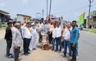 झारखंड लोकतांत्रिक क्रांतिकारी मोर्चा द्वारा मांडू विधायक का पुतला दहन