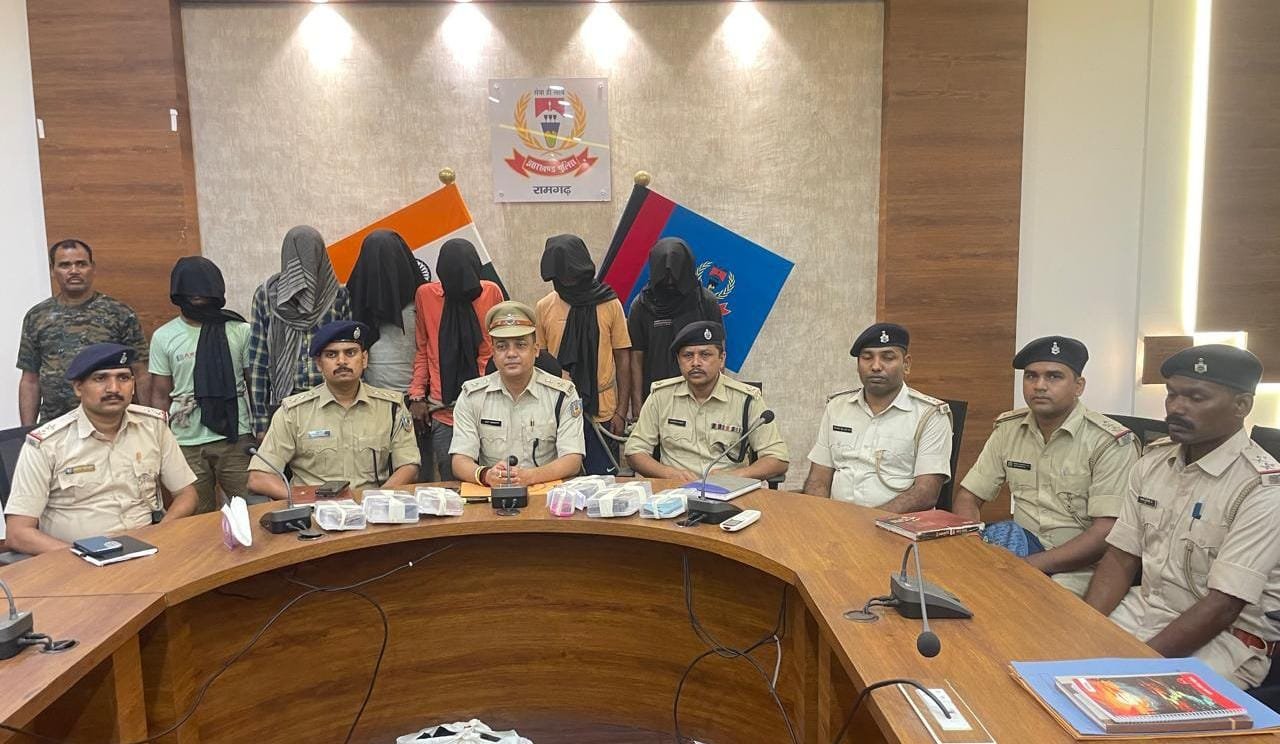 रामगढ़ : भुरकुंडा रेलवे साइडिंग में गोली चलाने वाले छ: अपराधियों को पुलिस ने किया गिरफ्तार,भेजा जेल