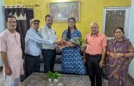 आलिया मिश्रा को पढ़ाई में उत्कृष्ट प्रदर्शन करने पर सम्मानित किया गया