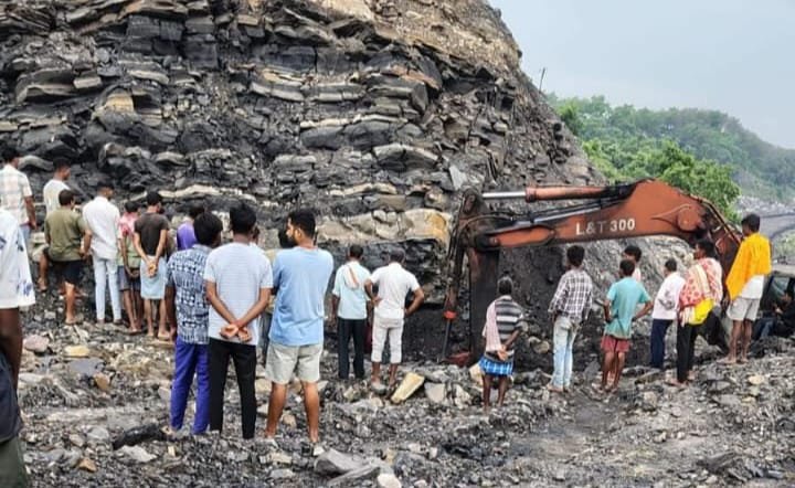झारखंड: रामगढ़ जिले के कुज्जू ओपी क्षेत्र में अवैध खनन के दौरान खान धंसा,एक शव बरामद