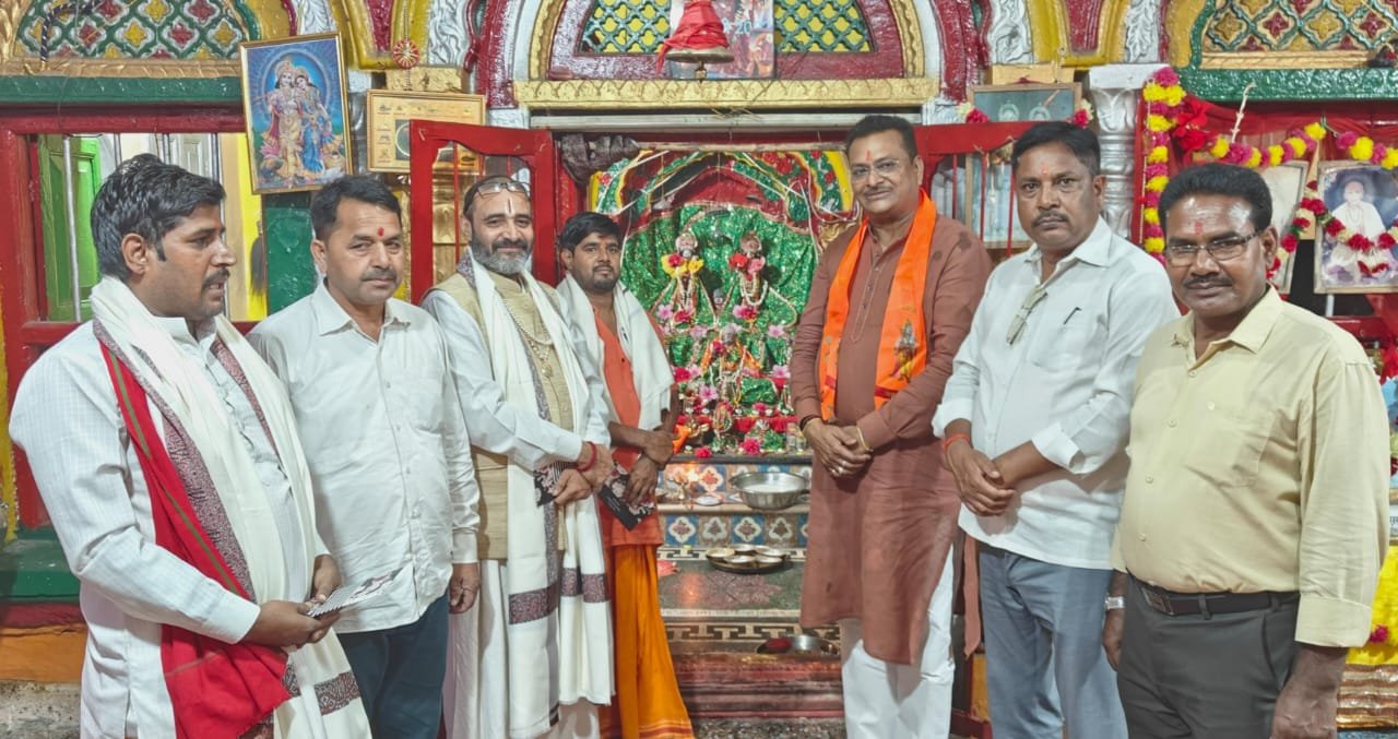 गुरु पूर्णिमा पर सांसद मनीष जायसवाल ने किया गुरु-शिष्य परंपरा को जीवंत