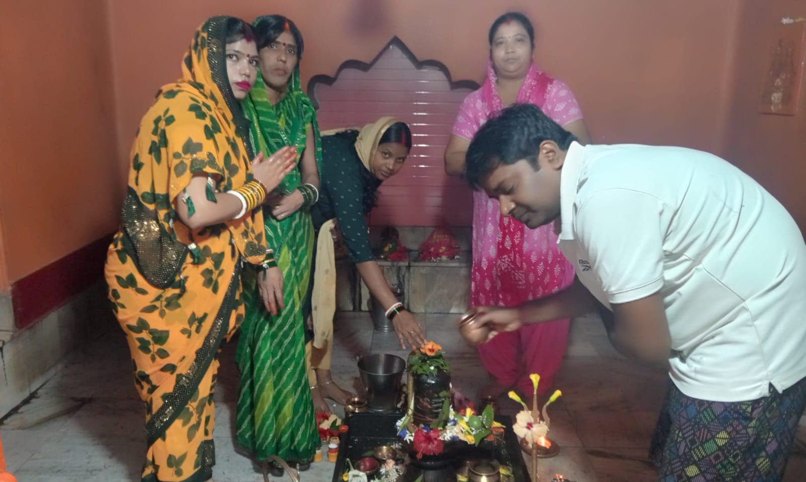 सावन का पावन माह शुरू, शिवालयों में शिव भक्तों ने की बाबा भोलेनाथ की पूजा अर्चना