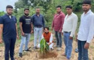 रामगढ़ बचाओ संघर्ष समिति द्वारा माया टुंगरी पहाड़ पर वृक्षारोपण कार्यक्रम