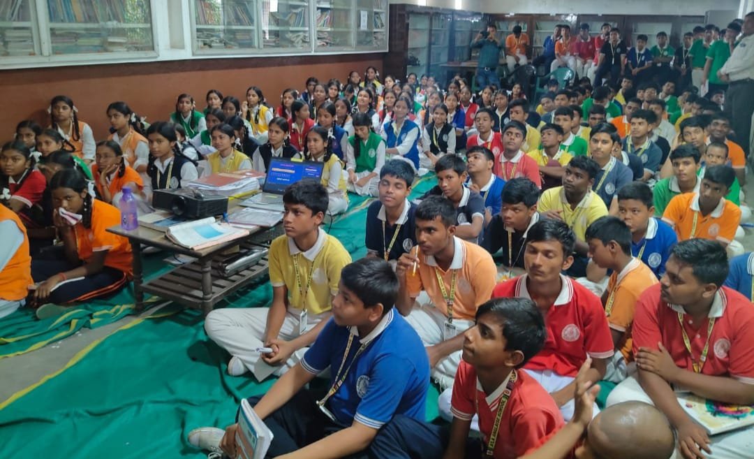 एला एंगलाइज विद्यालय में वेदा मैटिक का सफल आयोजन