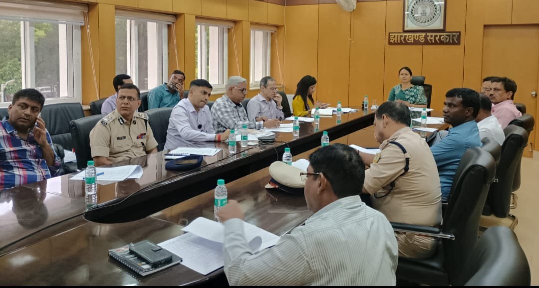 राष्ट्रपति के देवघर, रांची और धनबाद परिदर्शन के दौरान तैयारियों को लेकर मुख्य सचिव की अध्यक्षता में समीक्षा बैठक