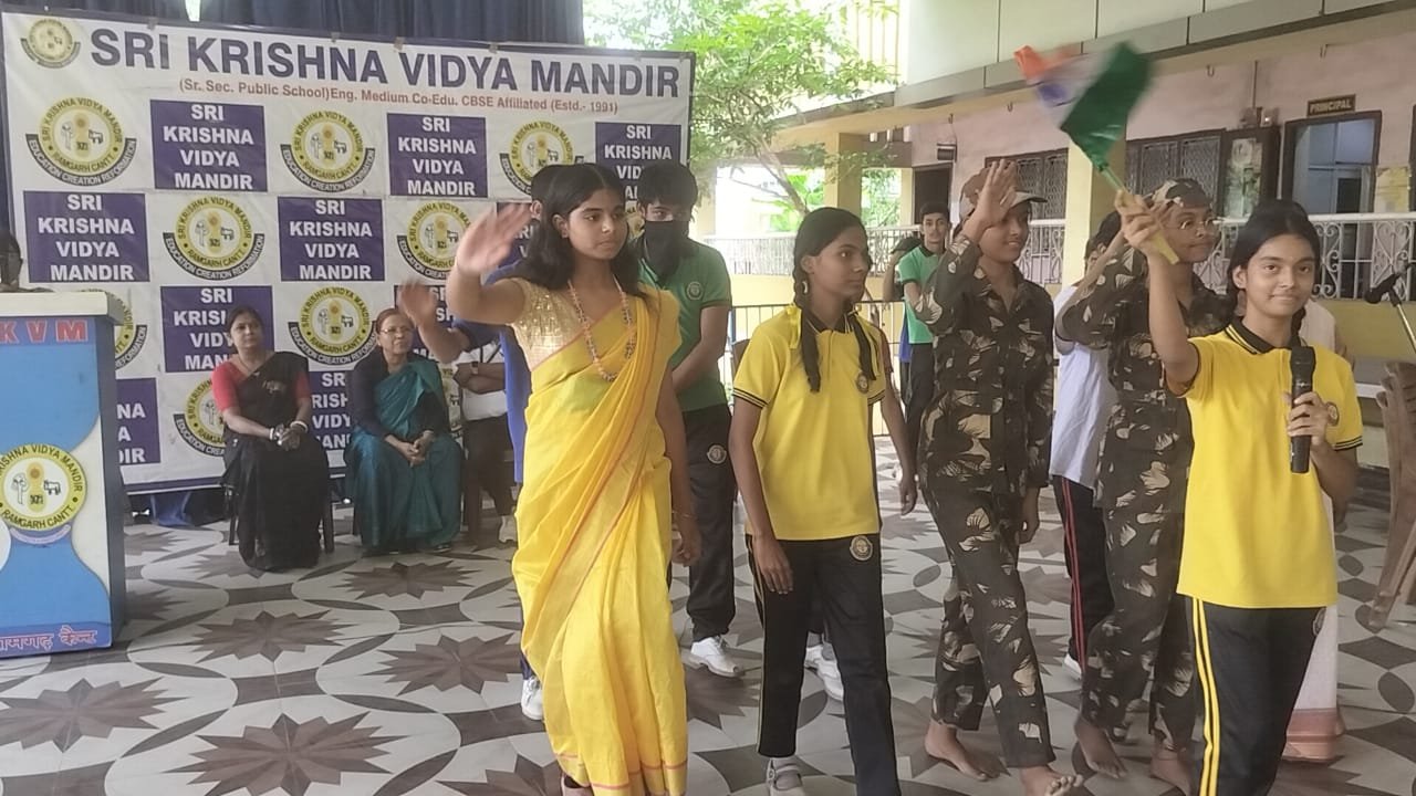 कारगिल विजय दिवस पर श्री कृष्ण विद्या मंदिर में विविध प्रस्तुतियां आयोजित