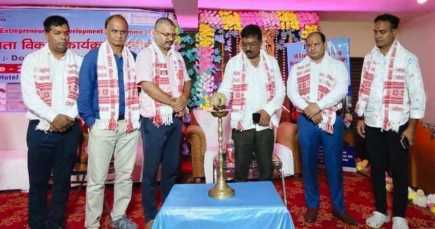 पतरातू में 6 दिवसीय हस्तशिल्प उद्यमिता विकास का आयोजन किया गया