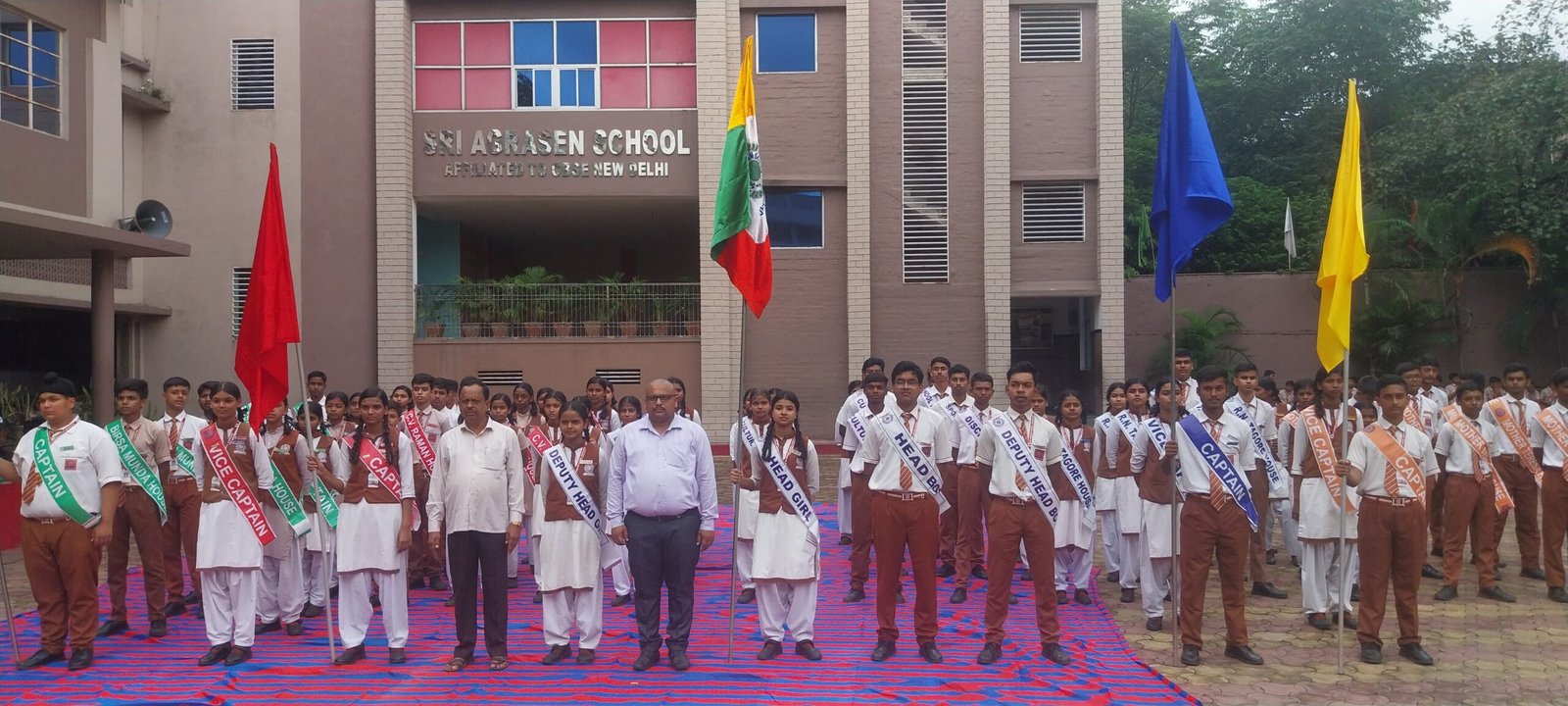 सफलता के लिए आवश्यक है अनुशासन और समर्पण : गिरधारी