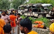 देवघर के मोहनपुर में बस और ट्रक में भीषण टक्कर,छ: की मौत,आठ गंभीर