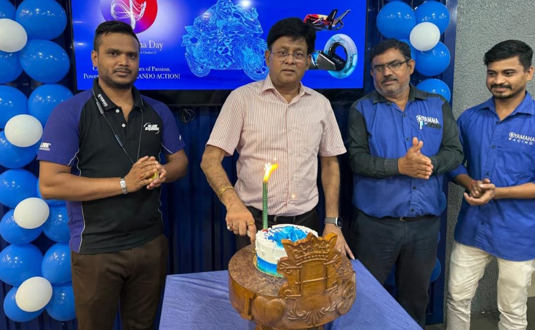 यामाहा डे पर स्कूटर पर सात हज़ार की नगद छूट और इंजन पर दस वर्ष की वारंटी