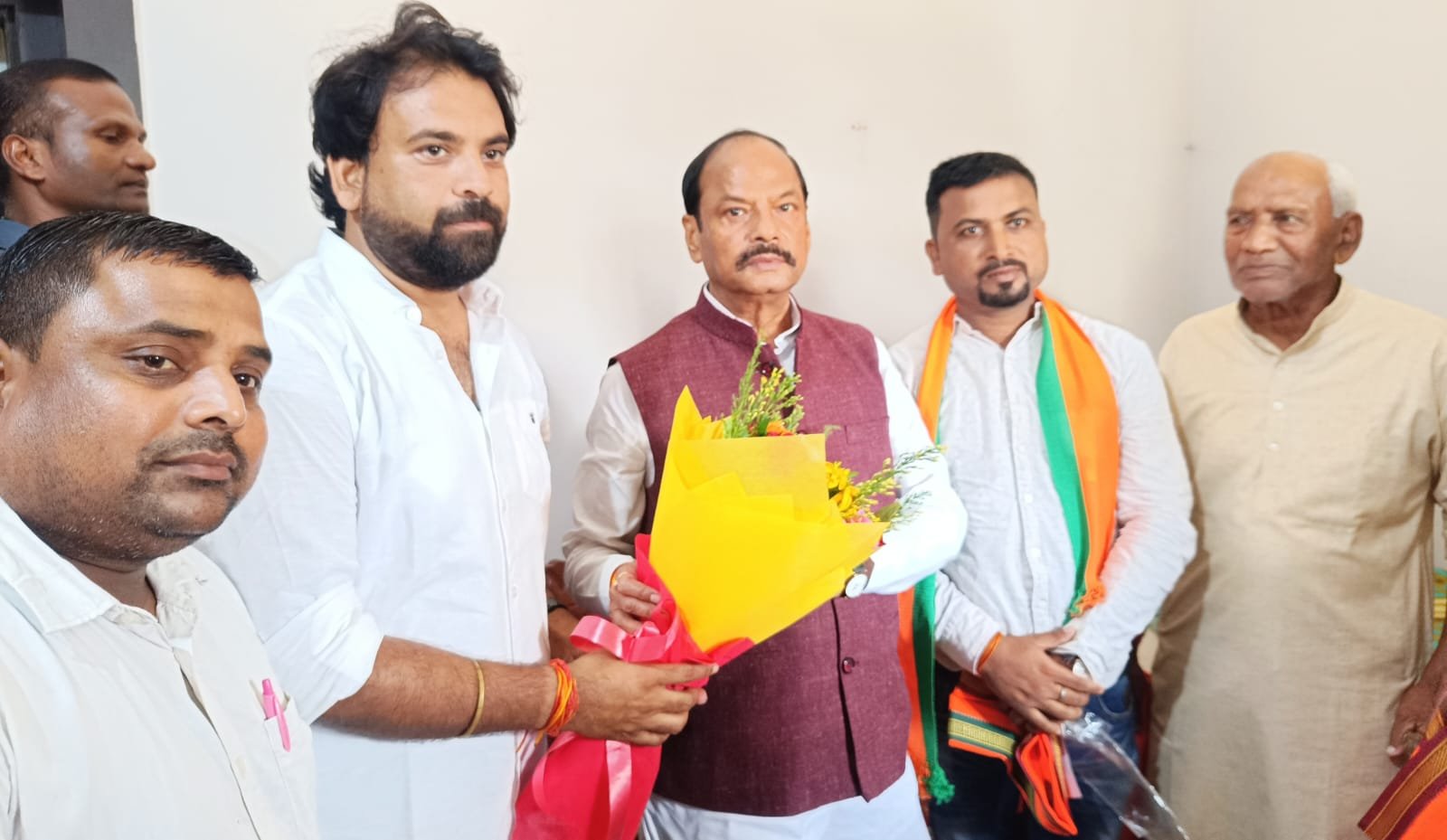 पूर्व मुख्यमंत्री रघुवर दास का चैनपुर में हुआ जोरदार स्वागत